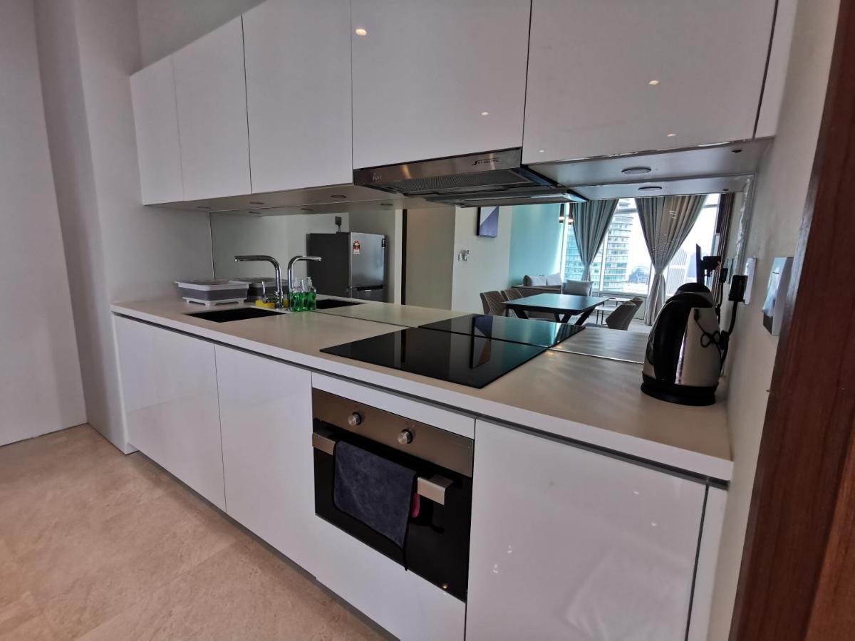 Sky Suites Klcc By Autumn Suites Premium Stay Kuala Lumpur Exteriör bild